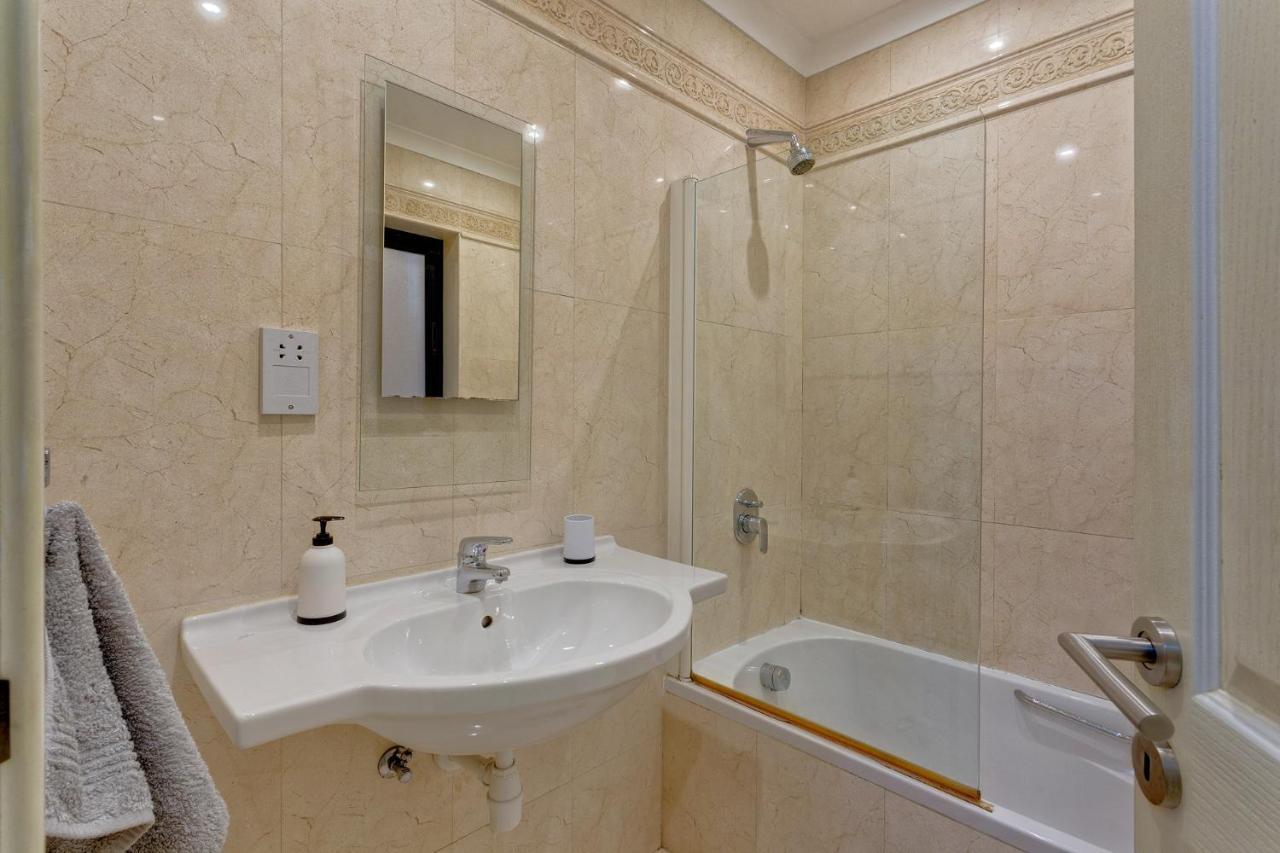 Central In St Julian's, Perfect For Families Appartamento San Giuliano