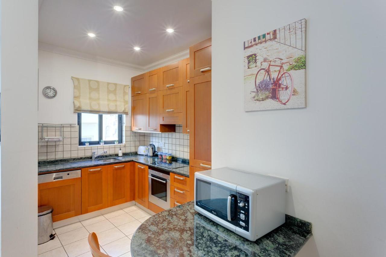 Central In St Julian's, Perfect For Families Appartamento San Giuliano